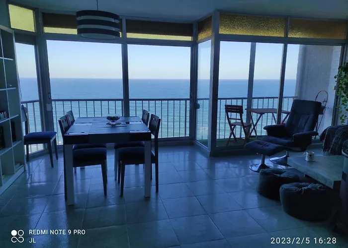 Terrace & Sea Views In Cullera