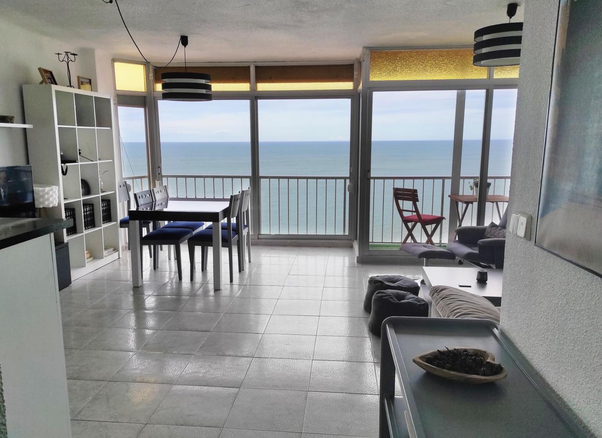 Apartment Terrace & Sea Views In Cullera *